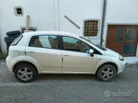 Usata Fiat Punto Evo 77 CV (56 kW) 2012 Bianco Utilitaria