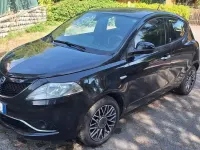 Usata Lancia Ypsilon Gold 69 CV (50 kW) 2016 Nero Utilitaria