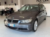 Usata BMW 318 122 CV (89 kW) 2006 Grigio Station wagon