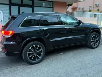 Używany Jeep Grand Cherokee Overland 250 KM (183 kW) 2017 Czarny SUV