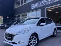Usata Peugeot 208 82 CV (60 kW) 2014 Bianco Utilitaria
