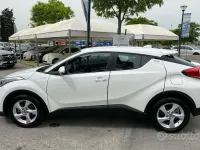 Usata Toyota C-HR Active 98 CV (72 kW) 2017 Bianco SUV