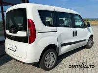 Usata Fiat Doblò Easy 95 CV (69 kW) 2016 Bianco pastello Monovolume
