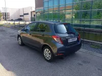 Usata Toyota Yaris 69 CV (50 kW) 2012 Grigio Utilitaria