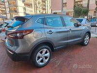 Usata Nissan Qashqai N-Connecta 116 CV (85 kW) 2020 Grigio SUV