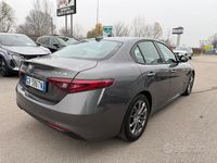 Usata Alfa Romeo Giulia Executive 160 CV (117 kW) 2020 Grigio Berlina