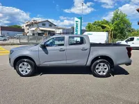 Nuova Isuzu D-Max 163 CV (119 kW) 2026 Kinabalu gray Pick-up