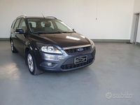Käytetty Ford Focus Titanium 101 HP (74 kW) 2011 Harmaa Farmari