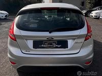 Usata Ford Fiesta Titanium 70 CV (51 kW) 2012 Grigio Utilitaria