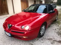 Usata Alfa Romeo Spider 144 CV (105 kW) 1999 Rosso Cabrio