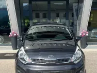 Usata Kia Rio 90 CV (66 kW) 2012 Grigio Berlina