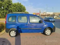 Usata Renault Kangoo 85 CV (62 kW) 2008 Bluazzurro Monovolume