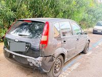 Usata Ford Fiesta 68 CV (50 kW) 2004 Nero Utilitaria