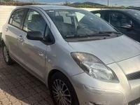 Usata Toyota Yaris 87 CV (63 kW) 2009 Grigio Utilitaria