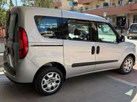 Usata Fiat Doblò Lounge 120 CV (88 kW) 2022 Argento Monovolume