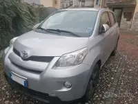 Usata Toyota Urban Cruiser 90 CV (66 kW) 2012 Grigio Utilitaria