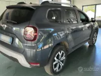 Usata Dacia Duster Prestige 101 CV (74 kW) 2022 Grigio scuro SUV