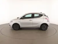 Usata Lancia Ypsilon Gold 70 CV (51 kW) 2022 Grigio Utilitaria