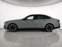 Usata BMW i5 Comfort Edition 442 kW (601 CV) 2023 Brooklyn grey Berlina