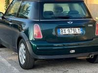 Begagnad Mini ONE 90 HK (66 kW) 2002 Grön Halvkombi