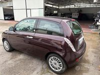Usata Lancia Ypsilon 77 CV (56 kW) 2010 Viola Utilitaria