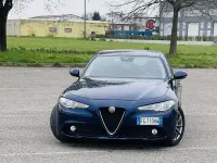 Usata Alfa Romeo Giulia Super 150 CV (110 kW) 2017 Blu/azzurro Berlina