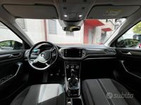 Usata VW T-Roc Advance 116 CV (85 kW) 2019 Grigio SUV