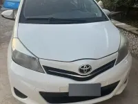 Usata Toyota Yaris 90 CV (66 kW) 2012 Bianco Utilitaria