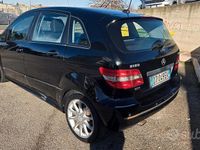 Usata Mercedes B180 109 CV (80 kW) 2008 Nero Monovolume