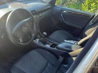 Usata Mercedes C220 150 CV (110 kW) 2005 Grigio Berlina