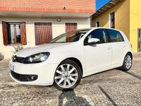 Usata VW Golf VI 105 CV (77 kW) 2011 Bianco Utilitaria