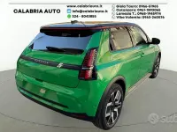 Nuova Renault 5 E-Tech 69 kW (95 CV) 2026 Verde Berlina
