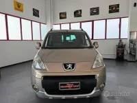 Usata Peugeot Partner Tepee Comfort 90 CV (66 kW) 2010 Beige Monovolume