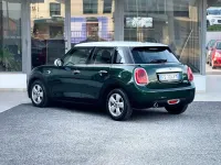 Usata Mini Cooper D 116 CV (85 kW) 2018 Verde Utilitaria