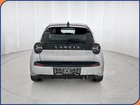 Usata Lancia Ypsilon 110 CV (80 kW) 2025 Grigio Utilitaria