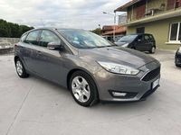 Usata Ford Focus 95 CV (69 kW) 2015 Grigio Berlina