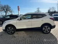 Usata Nissan Qashqai N-Connecta 116 CV (85 kW) 2018 Bianco SUV