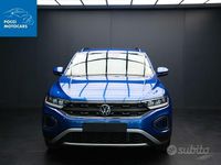Usata VW T-Roc Life 110 CV (80 kW) 2023 Blu SUV
