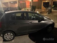 Usata Toyota Yaris 69 CV (50 kW) 2008 Grigio Utilitaria