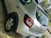 Usata Dacia Sandero Lauréate 90 CV (66 kW) 2013 Grigio Berlina