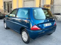 Usata Lancia Ypsilon 60 CV (44 kW) 1999 Bluazzurro Utilitaria