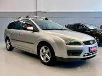 Usata Ford Focus Titanium 90 CV (66 kW) 2007 Grigio Monovolume