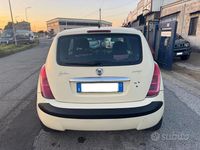 Usata Lancia Ypsilon 69 CV (50 kW) 2005 Beige Utilitaria