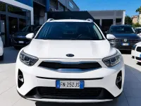 Usata Kia Stonic Style 120 CV (88 kW) 2018 Bianco SUV