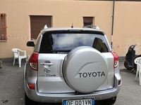 Usata Toyota RAV4 Luxury 177 CV (130 kW) 2006 SUV