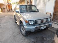 Usata Mitsubishi Pajero 84 CV (61 kW) 1997 Grigio SUV