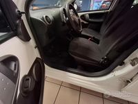 Usata Toyota Aygo Connect Style 68 CV (50 kW) 2012 Bianco Utilitaria