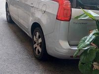 Usata Peugeot 5008 110 CV (80 kW) 2011 Grigio Monovolume