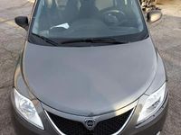 Usata Lancia Ypsilon 69 CV (50 kW) 2017 Grigio Utilitaria