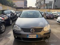 Usata VW Golf VI Comfortline 102 CV (75 kW) 2008 Grigio Utilitaria